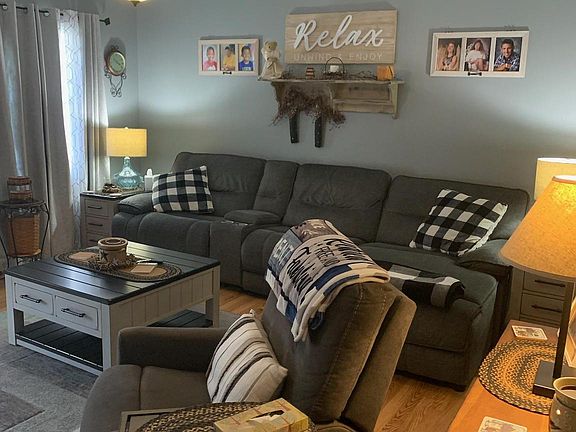 3rd image of 112 Sunflower Dr
