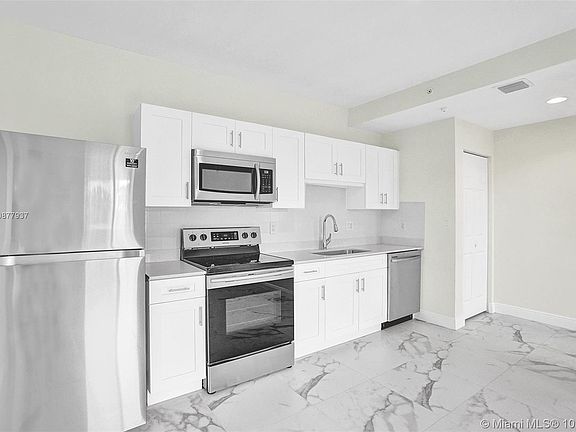 4th image of 3315 NW 5th Ave #4