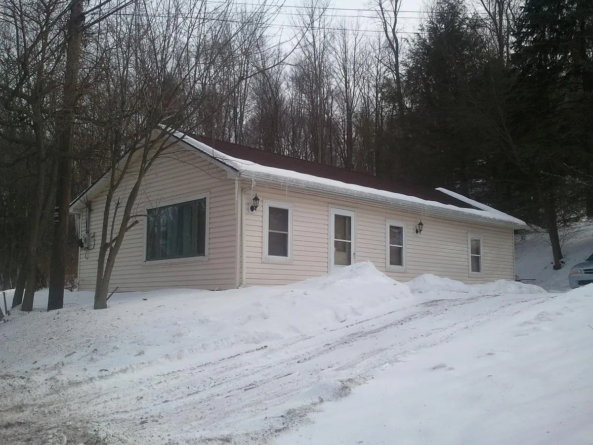 870 State Route 307 Lake Winola Pa 18419 — Photo 2
