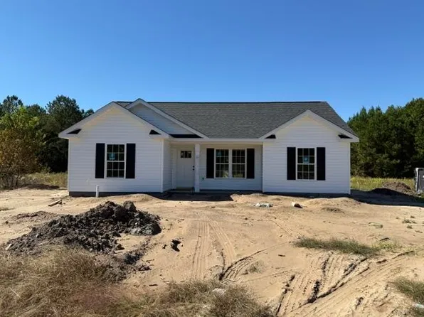 1276 Blue Moon Dr., Loris, SC 29569