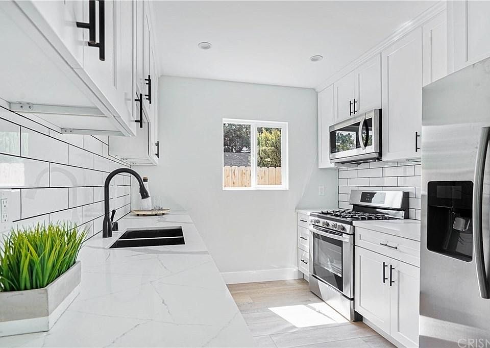 1st image of 8022 Irvine Ave