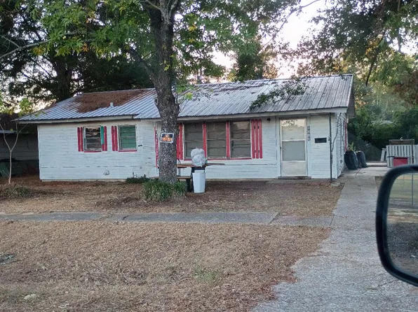 1406 4th St SE, Springhill, LA 71075