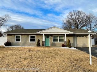 412 Sycamore Dr, Lanoka Harbor, NJ 08734
