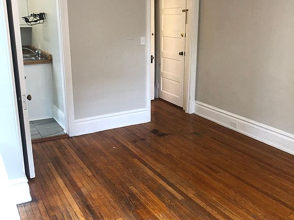 3rd image of 1213 Gilpin Ave #2A