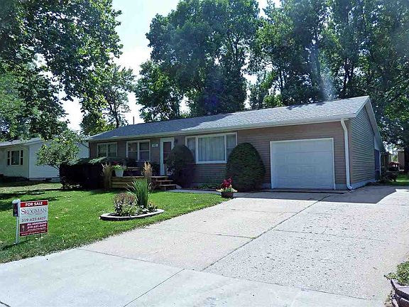 2nd image of 415 Green Acres Dr