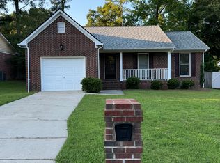 232 Fair Oaks Dr, Fayetteville, NC 28311