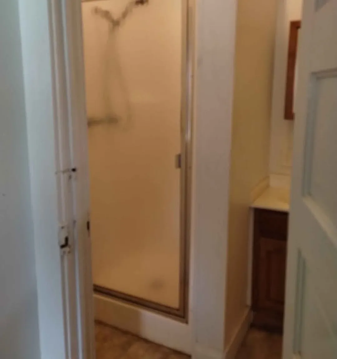 4 bed, 2276 sqft, $1,400 — Photo 2