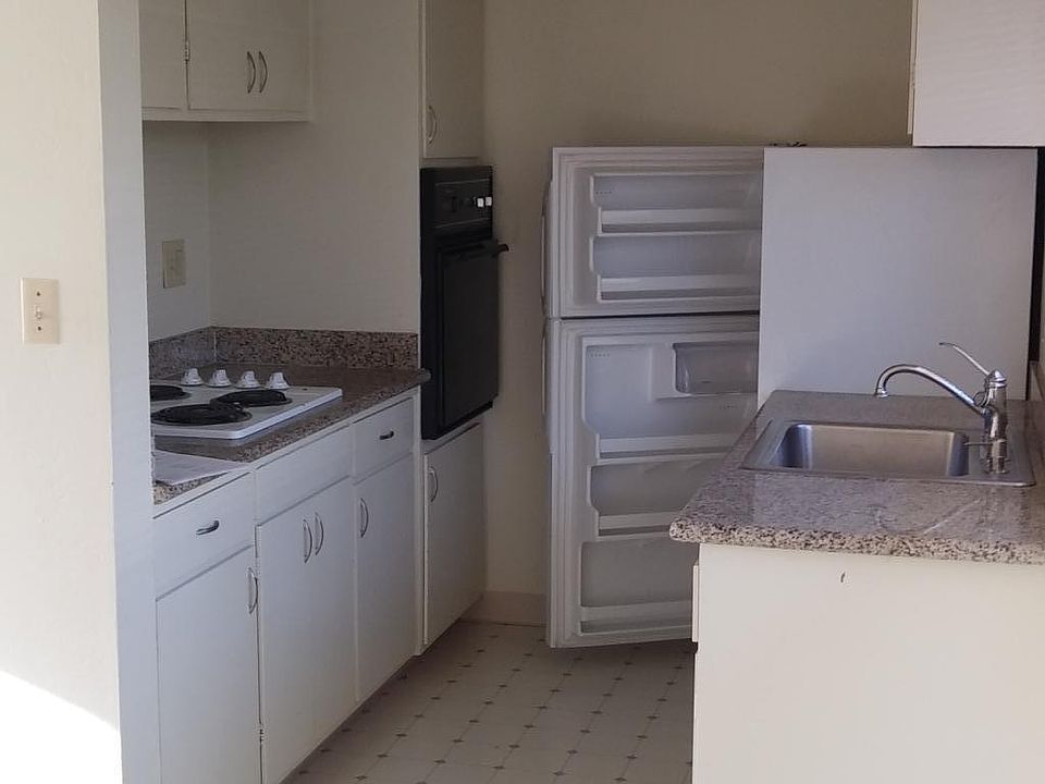 Apt 308 galley kitchen