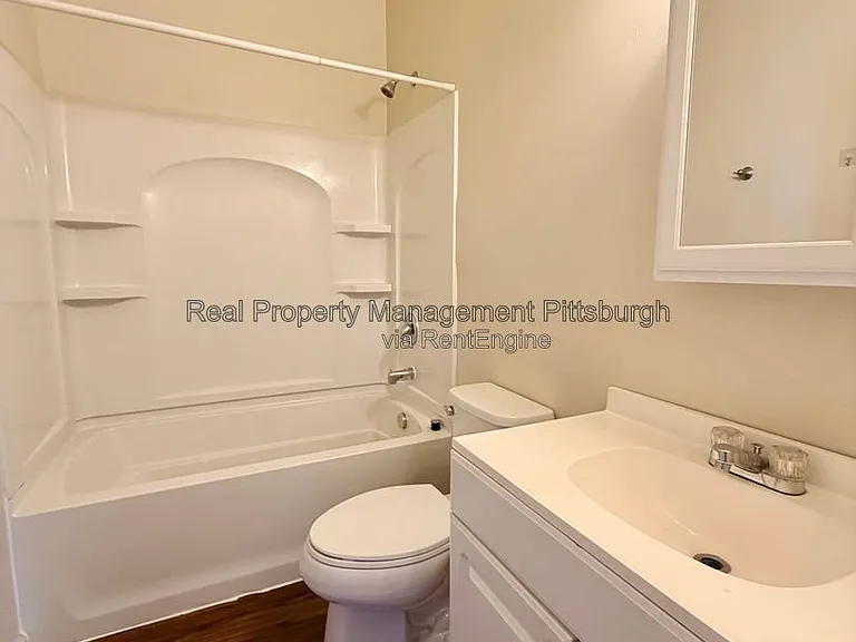 1918 Jane St #2 — Photo 4