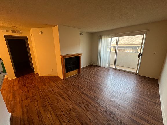 3rd image of 4184.5 Arch Dr #203