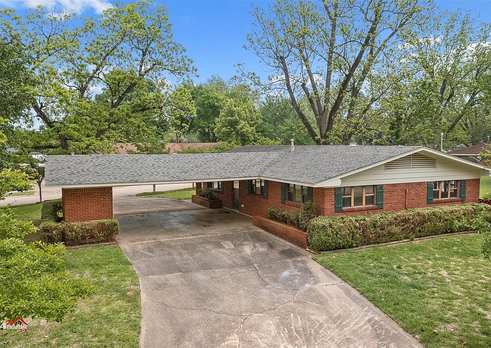 1st image of 1618 Success St