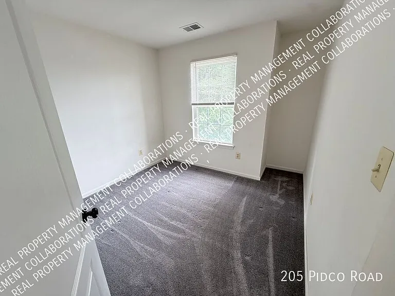 205 Pidco Rd — Photo 13