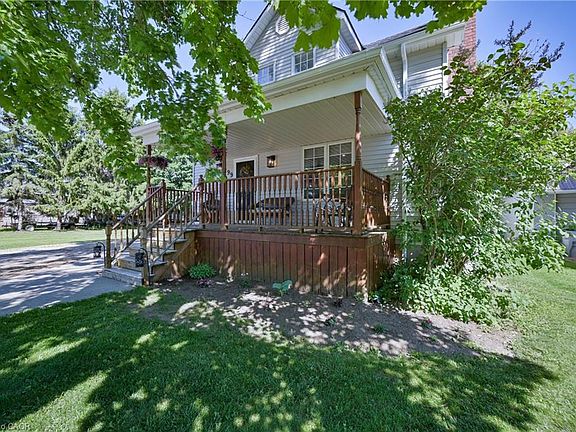 4th image of 199 Winstanley St