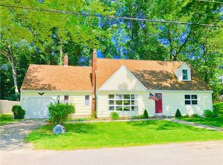 9 Gadoury Dr, Cumberland, RI 02864