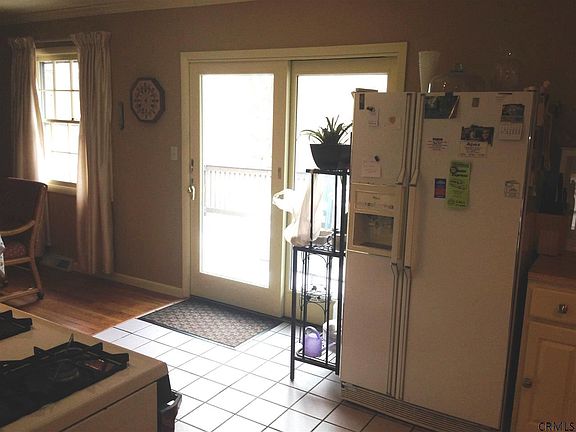 4th image of 7 Bayberry Dr