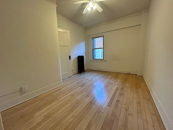 5th image of 913 E Kilbourn Ave APT 64