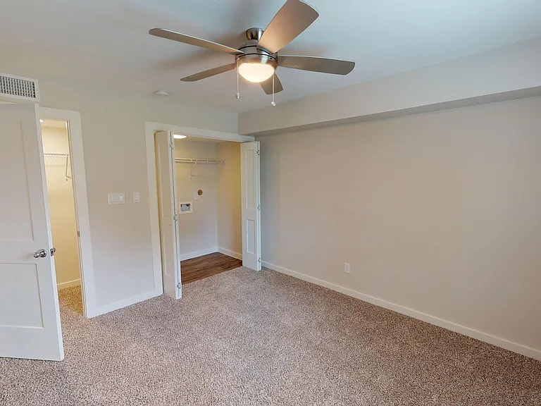 Treemont Apartments — Photo 47