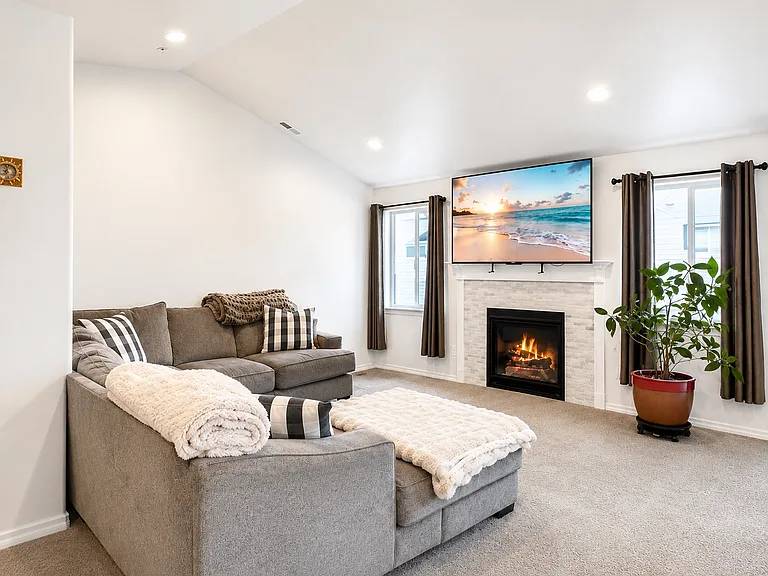 1120 W Aspen Rd — Photo 8