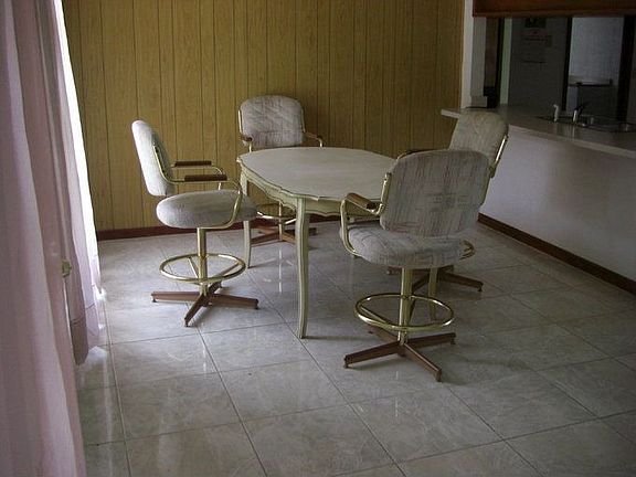 3rd image of 16237 Sea Pines Dr