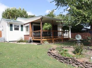 525 Lee Cir, Johnson City, TN 37604