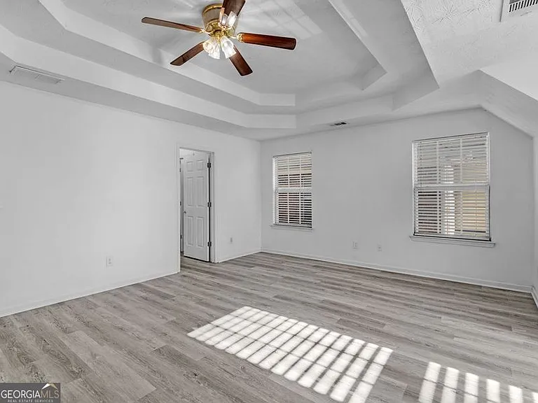 305 Nunnally Dr — Photo 21