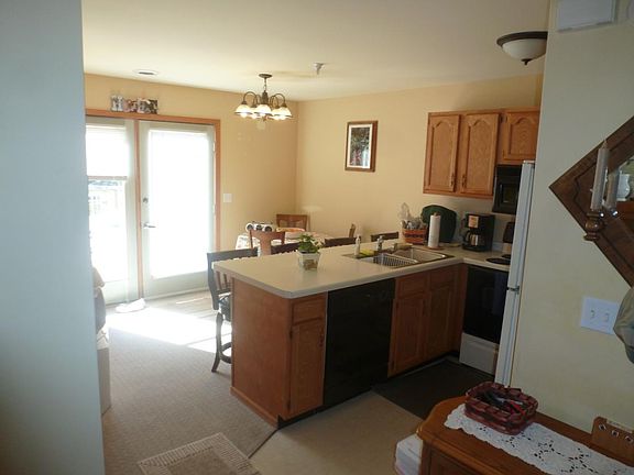 Kitchen/dinette