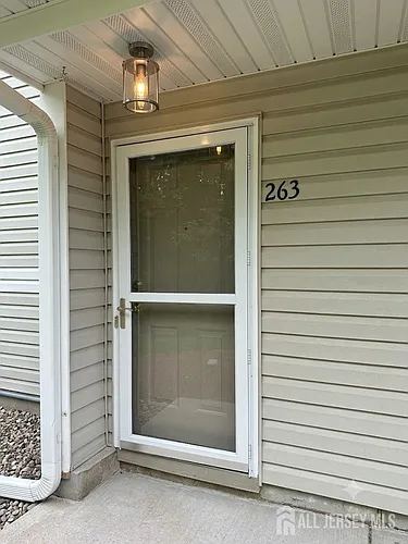 263 Prestwick Way Photo 1