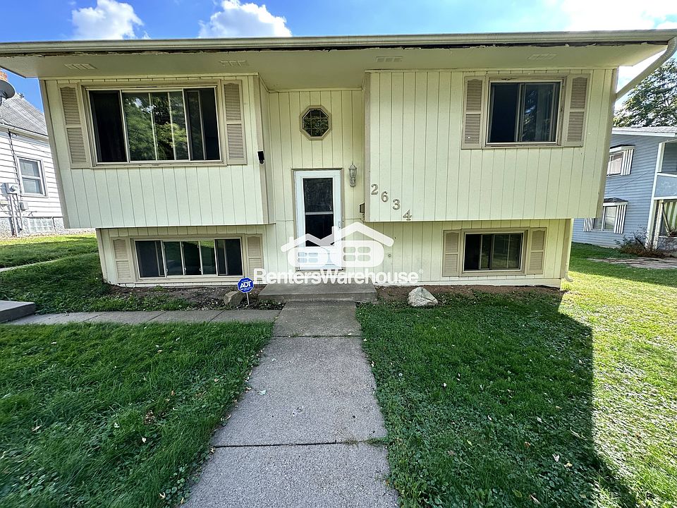1st image of 2634 6th Ave E
