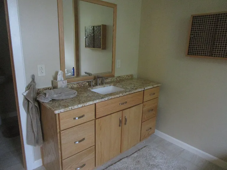 215 Benmont Ave #G — Photo 9