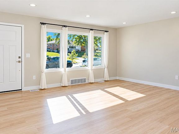 4th image of 2337 Ritter Dr