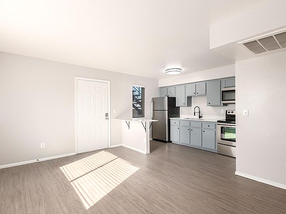 5th image of 1448 E Cinnabar Ave #201