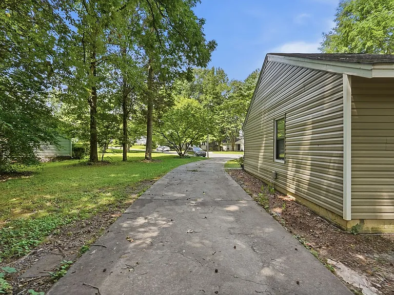 4501 Hezekiah Pl — Photo 40