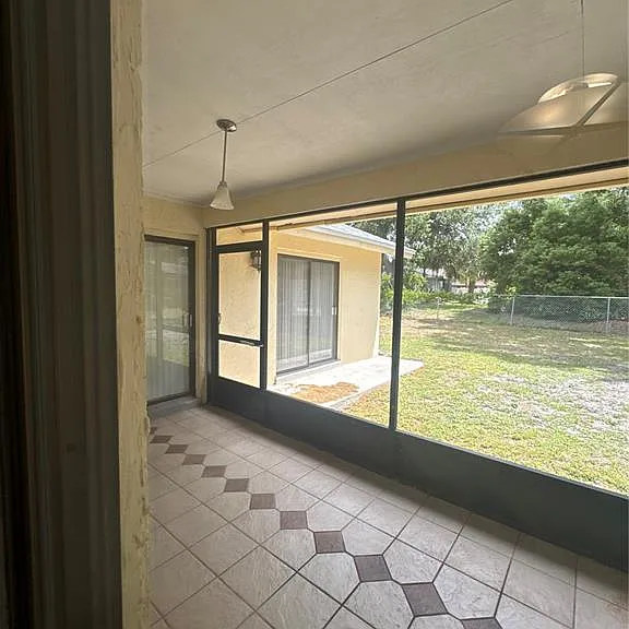 2329 Pine Tree Ct — Photo 19
