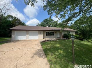 404 Glen Echo Dr, De Soto, MO