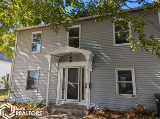 103 S Van Buren St, Mount Pleasant, IA