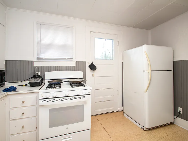 1405 W Barker Ave — Photo 16