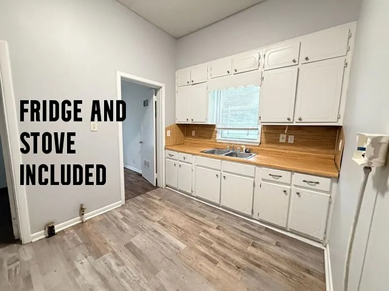 2 bed, 1.0 bath, 1048 sqft, $999 — Photo 2
