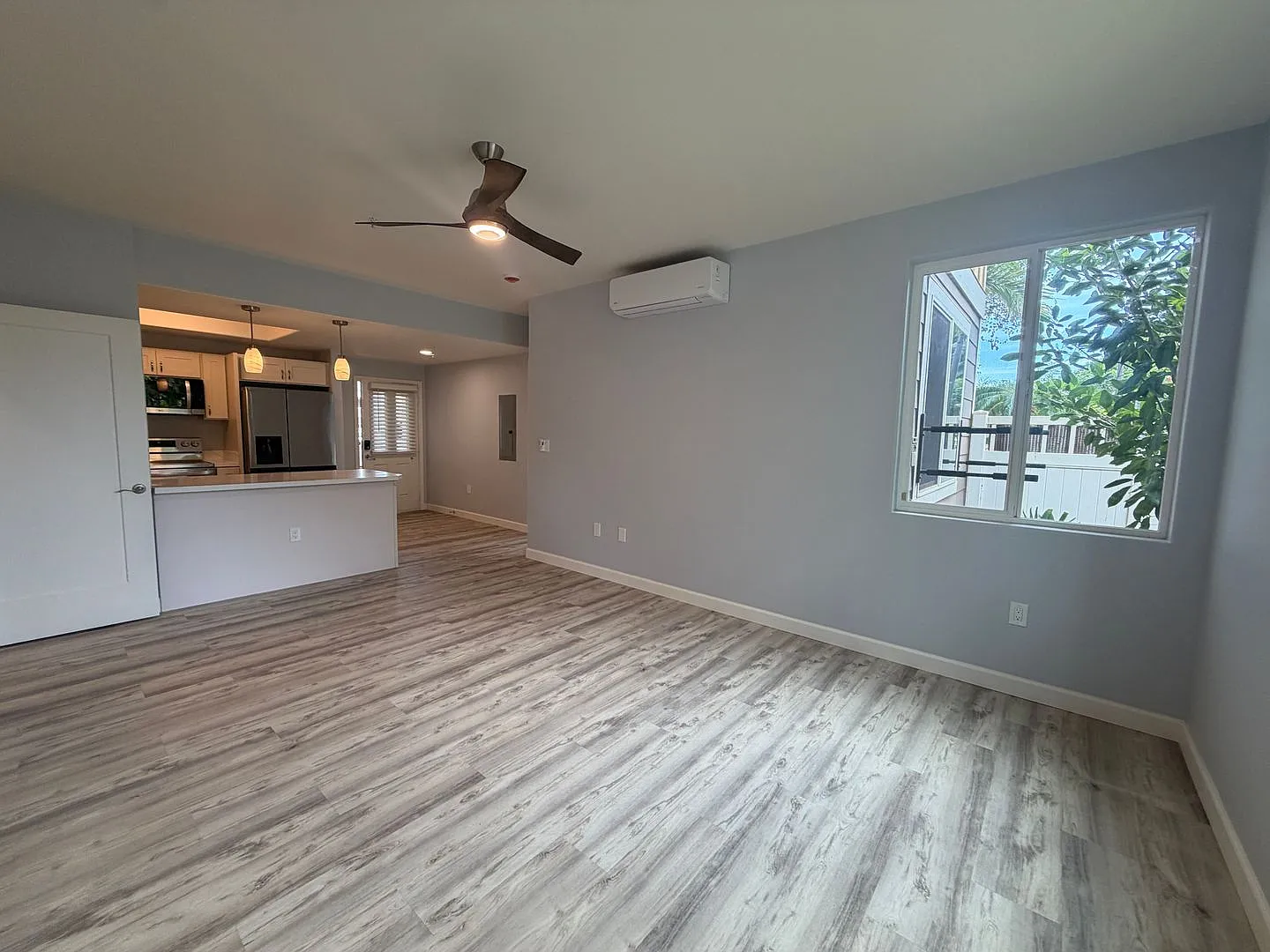 Ho'onanea Renovated Two Bedroom/Two Bathroom — Photo 4