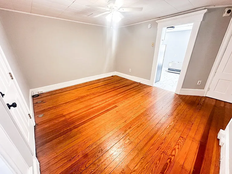 320 Lowell St #2 — Photo 15