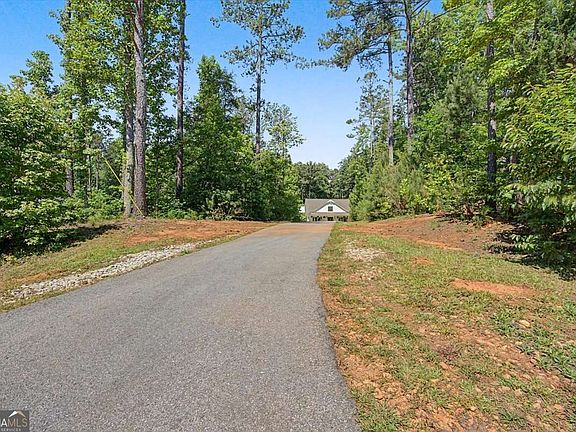 3rd image of 1381 Star Point Rd