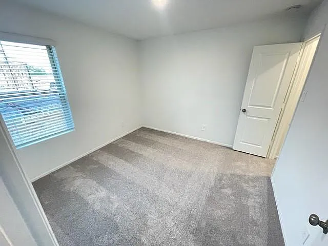 1806 Champions Dr — Photo 18