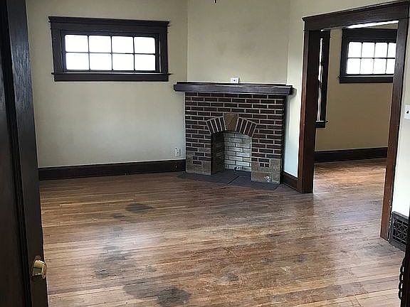 4th image of 1276 Cook Ave