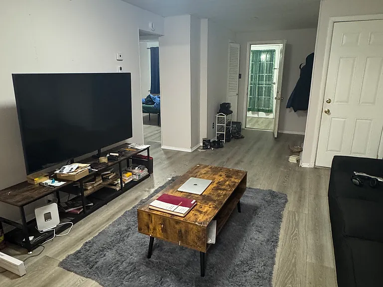 124 Hansen Ave #A — Photo 4