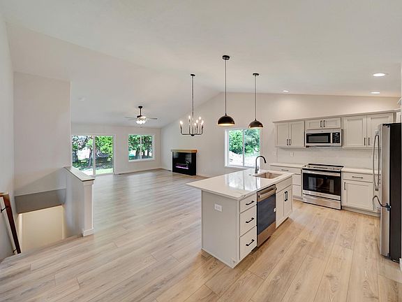 2nd image of 9521 Bailie Ct