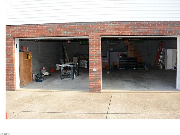 5th image of 928 Mayflower St NW