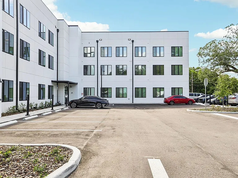 The Milk Stacks: Boutique Luxury Living in Downtown Orlando's Milk District — Photo 12