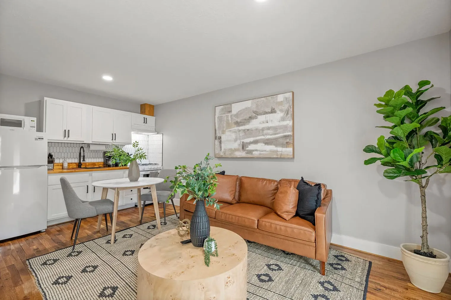 Studio, 1.0 bath, 505 sqft, $1,570 — Photo 3
