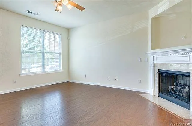 209 Spring Gardens Dr — Photo 6