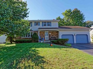 29 Ledgewood Dr, Albany, NY 12205