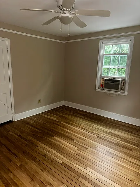 802 Burroughs Street - D — Photo 4